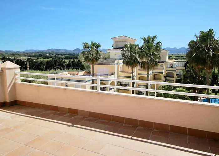 Ático espectacular con piscina privada en primera línea de playa * Dénia