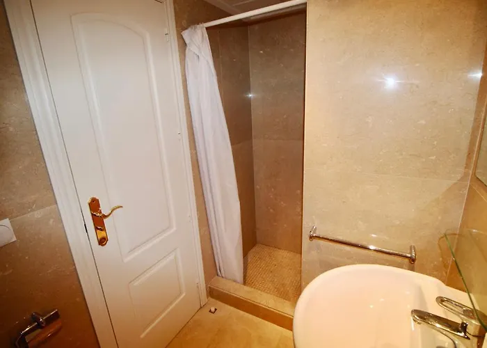 Ático espectacular con piscina privada en primera línea de playa * Dénia