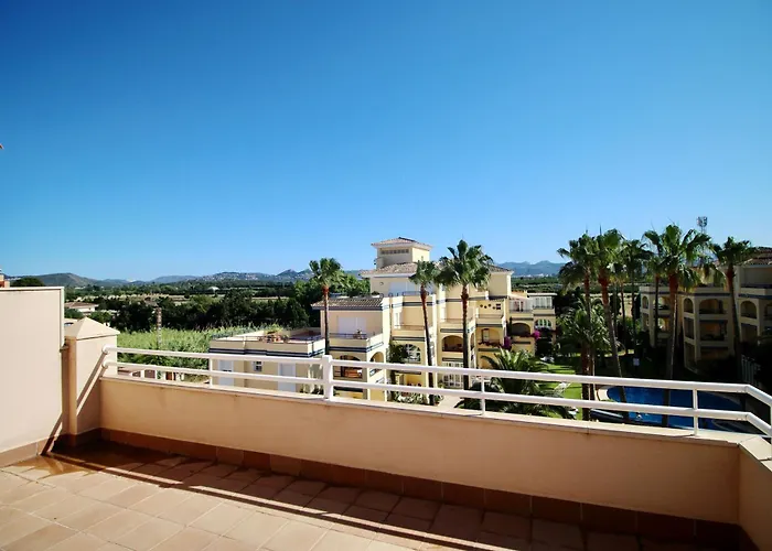 Ático espectacular con piscina privada en primera línea de playa Apartamento