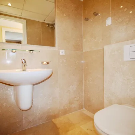 ático Espectacular Con Piscina Privada En Primera Línea De Playa Dénia